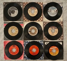 Vinyl 7" Single Record 45RPM, Lot of 9, Disco 1976-79, Chic, Village People comprar usado Vinyl 7" Single Record 45RPM, Lot of 9, Disco 1976-79, Chic, Village People comprar usado  Enviando para Brazil