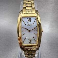 Relógio Citizen Eco-Drive Stiletto Feminino 18mm Mostrador MOP Tom Dourado G670-S008433 Funciona comprar usado Relógio Citizen Eco-Drive Stiletto Feminino 18mm Mostrador MOP Tom Dourado G670-S008433 Funciona comprar usado  Enviando para Brazil