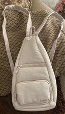 Mochila tiracolo unissex Reebok bolsa escolar bege em excelente estado usado comprar usado Mochila tiracolo unissex Reebok bolsa escolar bege em excelente estado usado comprar usado  Enviando para Brazil