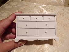 Cômoda branca miniatura para casa de bonecas, usado comprar usado Cômoda branca miniatura para casa de bonecas, usado comprar usado  Enviando para Brazil