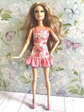 Boneca Barbie Life In The Dream House estilo Barbie Teresa BLR57 HTF vestida comprar usado  Enviando para Brazil