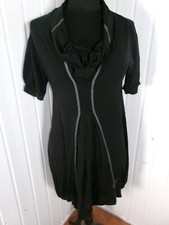Petite robe noire d'occasion  France
