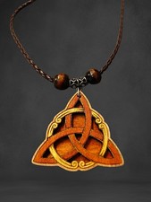 Collana triquetra nodo usato  Melzo