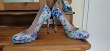 Faith size heels for sale  RYE