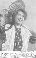 Jeune femme souriante d'occasion  Vasles