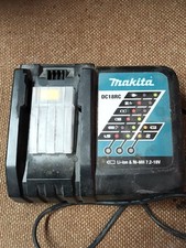 Makita chargeur 18v d'occasion  Le Thuit-Signol