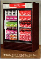 Cartão postal publicitário de exibição de loja Coca-Cola década de 1960 VERDADEIRO comerciante de caixa fria comprar usado Cartão postal publicitário de exibição de loja Coca-Cola década de 1960 VERDADEIRO comerciante de caixa fria comprar usado  Enviando para Brazil