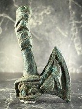 Machado de bronze nórdico viking antigo detalhado Odins com detalhe rúnico e lobo C 800ad comprar usado  Enviando para Brazil