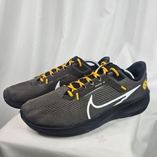 Nike size 10.5 for sale  Trent