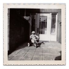 Foto de triciclo de menino dos anos 1950 foto de vida familiar afro-americana comprar usado  Enviando para Brazil