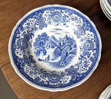 Lot assiettes creuses d'occasion  Saint-Étienne-de-Montluc