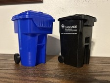 Mini pacote de carrinhos de lixo em cascata Rehrig gerenciamento de resíduos, usado comprar usado  Enviando para Brazil