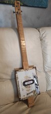 Cigar box guitar usato  Roma