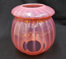 Lanterna vitoriana suspensa globo de vidro opalescente cranberry 7 3/4" x 8" GS00739 comprar usado  Enviando para Brazil