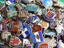 25) VÁRIOS BERLOQUES VINTAGE DE PRATA ESTERLINA E 800 Reino Unido e ESCUDO DE VIAGEM MUNDIAL  comprar usado  Enviando para Brazil