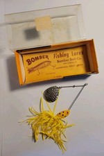 Isca giratória vintage bombardeiro Bushwhacker com origem. Caixa e inserção (#81) comprar usado Isca giratória vintage bombardeiro Bushwhacker com origem. Caixa e inserção (#81) comprar usado  Enviando para Brazil