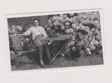 Snapshot argentique ploumanac'h perros guirec Denise D'Hoker 1956 fleurs table na sprzedaż  Wysyłka do Poland