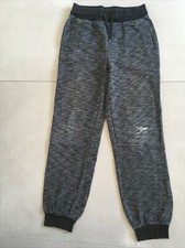 Kinderkleidung 140 jogginghose gebraucht kaufen  Kiedrich