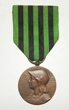 Medaille commemorative guerre d'occasion  Senozan