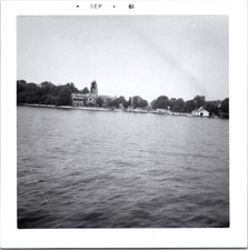 Foto instantânea vintage PH1743 OH Ohio PIB Put In Bay Middle Bass Lonz Winery comprar usado  Enviando para Brazil