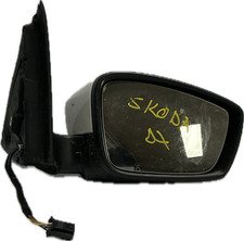 Specchio retrovisore destro usato Specchio retrovisore destro usato  Italia