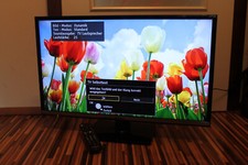 Panasonic LCD TV TX-32ASN608 - 32 Zoll mit Fernbedienung na sprzedaż  Wysyłka do Poland