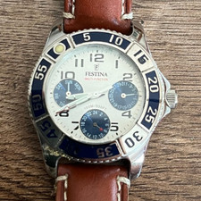 Montre bracelet n2601 d'occasion  Saint-Jean-en-Royans