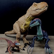 Lote Jurrasic World Dinosaurs Rex Raptor *ambos funcionam muito bem! Suavemente jogado com comprar usado  Enviando para Brazil