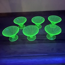 Six vintage green for sale  Neenah