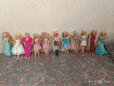 Lotto bambole barbie usato  Catania