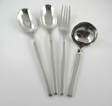 Serving set new for sale  Marysville