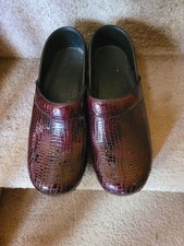 Sanita brown croc for sale  Monroe