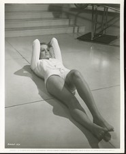 VANESSA HOWARD Original 1970 Sexy Leggy Warner Bros 8x10 Glamour Press Photo vv comprar usado  Enviando para Brazil