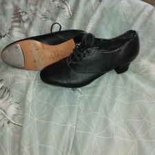 Womans size leather for sale  CRAWLEY