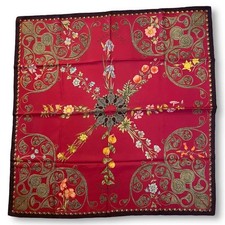 Hermes silk scarf d'occasion  Expédié en Belgium