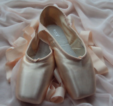 Pointe shoes pink for sale  BARNET