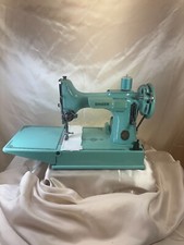 Singer featherweight blue d'occasion  Expédié en Belgium