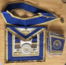 Complete provincial dress for sale  CAMBRIDGE