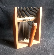 Ancien peigne myrtilles d'occasion  Bollwiller