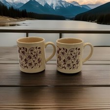 Set vintage mugs for sale  Pelham