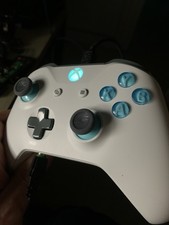 Manette microsoft bluetooth d'occasion Manette microsoft bluetooth d'occasion  Avesnes-les-Aubert