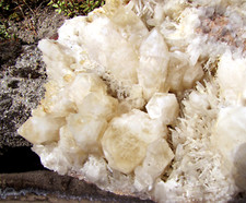 Minerali grande quarzo usato  Tornaco