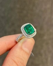 Usado, Almofada de anel de casamento halo duplo simulada verde esmeralda folheada a ouro branco 14k comprar usado Usado, Almofada de anel de casamento halo duplo simulada verde esmeralda folheada a ouro branco 14k comprar usado  Enviando para Brazil