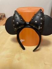 Tiara de couro sintético preta Tokyo Disney com laço cravejado orelhas de Mickey couro punk comprar usado  Enviando para Brazil
