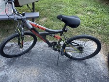 Gauntlet vertical bike for sale  Sykesville