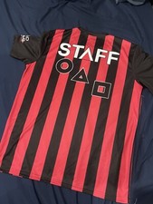 Camiseta Netflix Squid Game The Trials - Funcionário da equipe, usado comprar usado  Enviando para Brazil