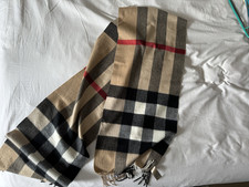 Burberry cashmere scarf d'occasion  Expédié en Belgium