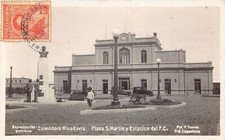 Cartão postal L355 Argentina Comodoro Rivadavia Plaza S Martin estação de trem carro RPPC comprar usado  Enviando para Brazil