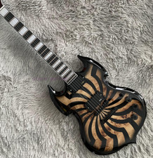 Chitarra elettrica moderna usato  Spedire a Italy