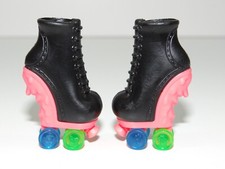 Patins Monster High Ghoulia Yelps Skultimate Roller Maze preto comprar usado  Enviando para Brazil